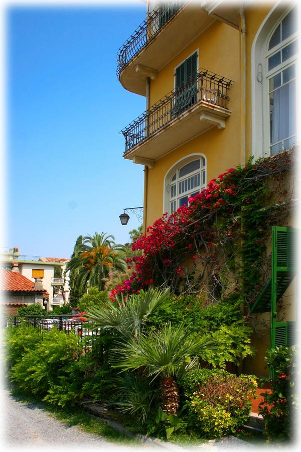 Hotel Aurora Bordighera Exterior photo